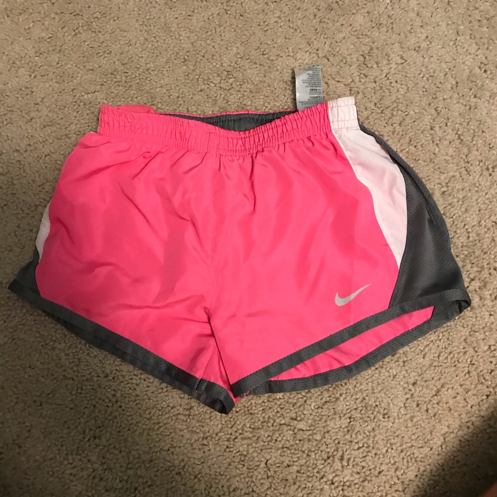 girls nike shorts